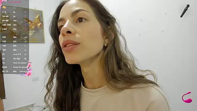 jessyegoldenn from StripChat