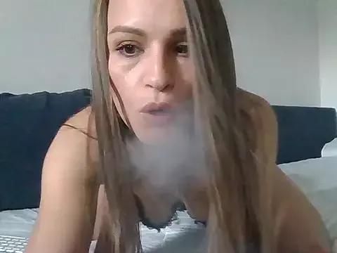 JessyKym from StripChat is Freechat