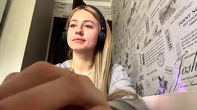 Jetta_Corsacami from StripChat is Freechat