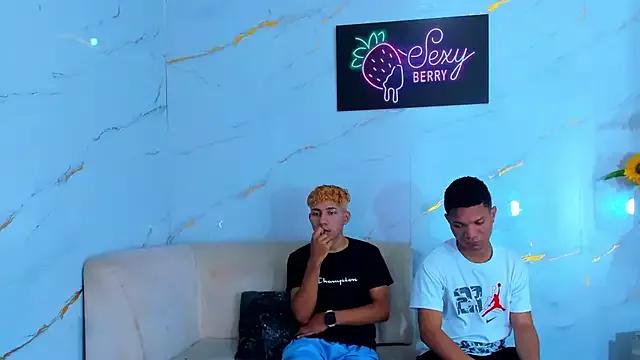 Jhonnys_boys webcams show profile image 