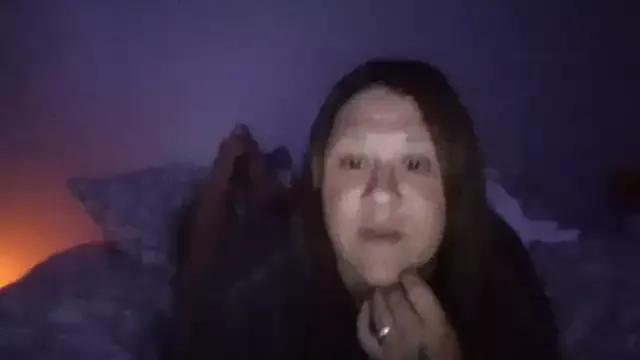 JizzyJazzunleashed from StripChat