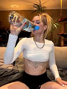 Jolene_Fuego webcams show profile image 