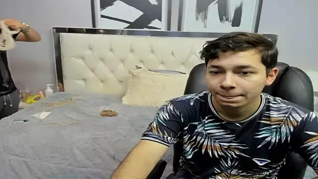 JOSHI_AND_NICK from StripChat is Freechat