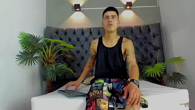 JOWELL_HENAO from StripChat is Freechat