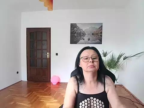 Judithmilf from StripChat is Freechat
