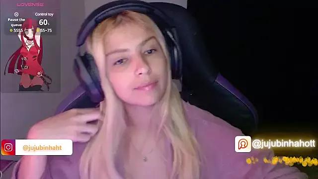 jujubinhahot from StripChat