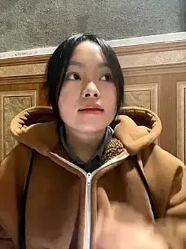 Julia-Elsa from StripChat is Freechat