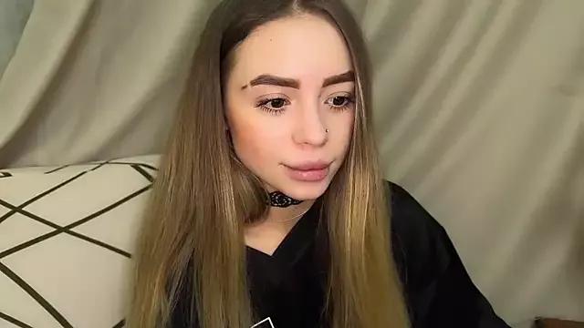 Juliamiracle from StripChat is Freechat