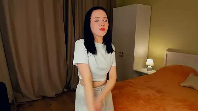 JuliannaGilfoy from StripChat is Freechat