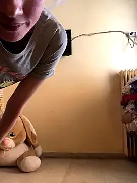 Juliaoneandonly webcams show profile image 
