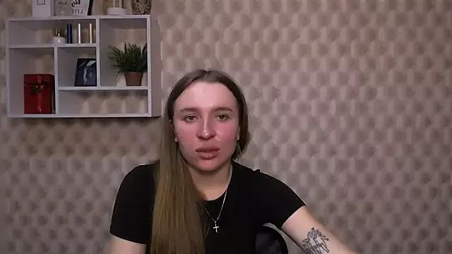 Discover our girls online shows and discover the company of countless livestreamers, with stunning shapes, sex toys and more.