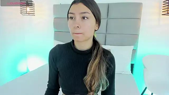 Julieta_Rousse from StripChat is Freechat
