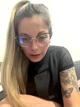 Julietacollins11 webcams show profile image 