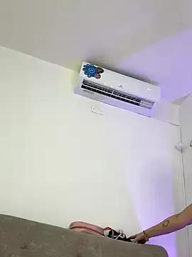 Julietalcl from StripChat is Freechat