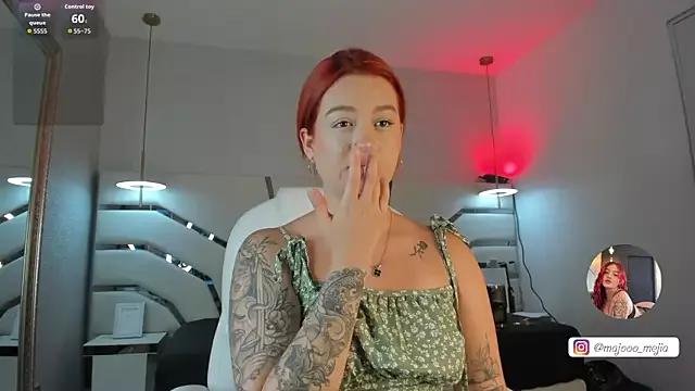 Discover our girls online shows and discover the company of countless livestreamers, with stunning shapes, sex toys and more.