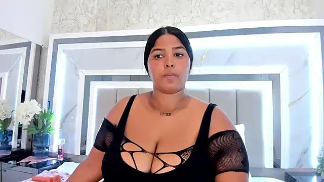 JuliethaVillalobos webcams show profile image 