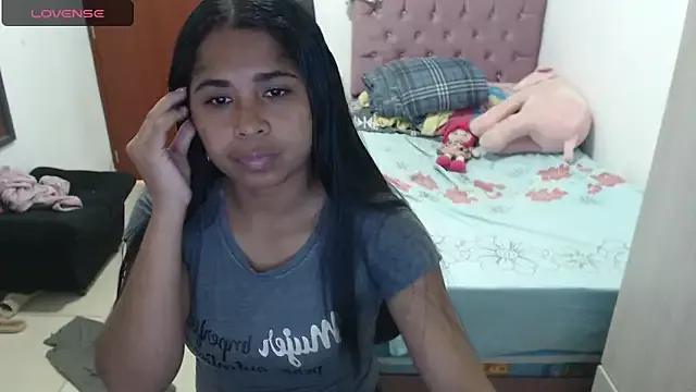 Discover our girls online shows and discover the company of countless livestreamers, with stunning shapes, sex toys and more.