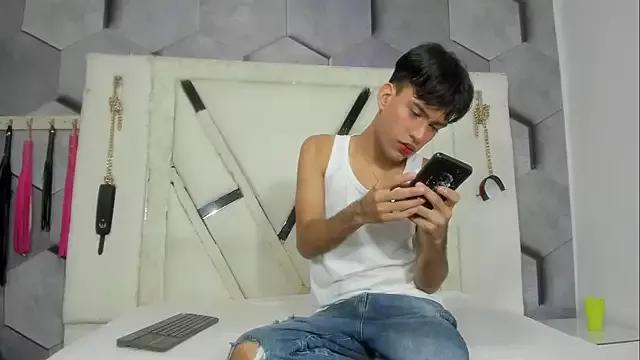 Photos of JustAlover from StripChat is Freechat