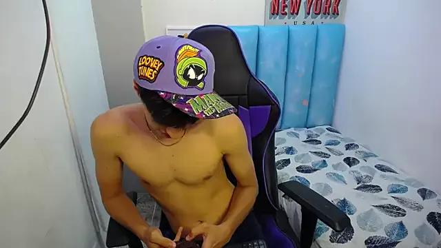 Justin_gray_ from StripChat is Freechat