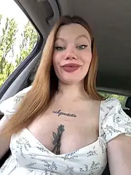 Discover our girls online shows and discover the company of countless livestreamers, with stunning shapes, sex toys and more.