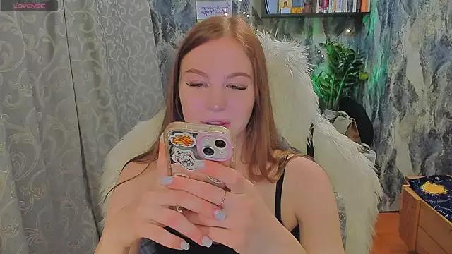 JuxxxsyBunx from StripChat