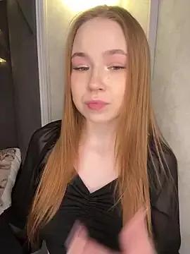 Discover our girls online shows and discover the company of countless livestreamers, with stunning shapes, sex toys and more.