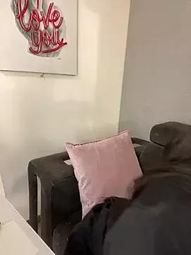 Karina16_pink from StripChat is Freechat