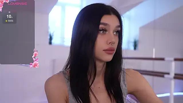 karina_amiri_ from StripChat is Freechat