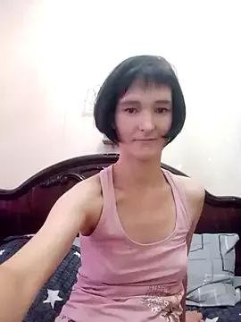 Discover our girls online shows and discover the company of countless livestreamers, with stunning shapes, sex toys and more.