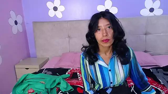 karolinee_66_ from StripChat is Freechat