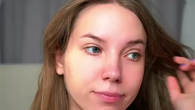 KarriBrownd from StripChat is Freechat