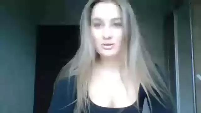Karyllia from StripChat is Freechat