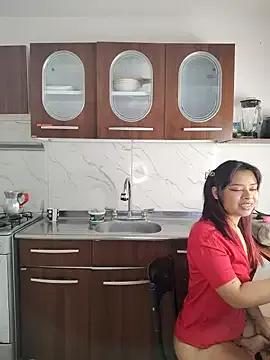 Discover our girls online shows and discover the company of countless livestreamers, with stunning shapes, sex toys and more.