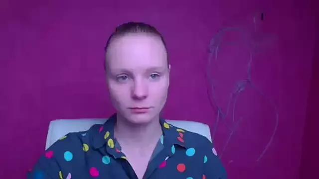 Discover our girls online shows and discover the company of countless livestreamers, with stunning shapes, sex toys and more.