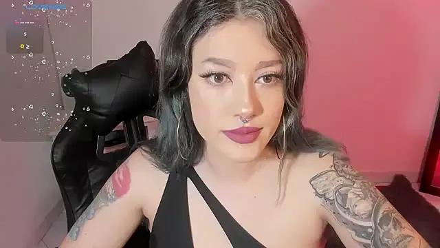 kat_apple from StripChat is Freechat