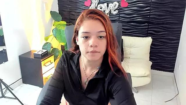 Discover our girls online shows and discover the company of countless livestreamers, with stunning shapes, sex toys and more.