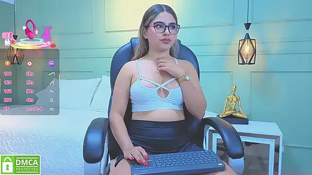 kataliina__ from StripChat