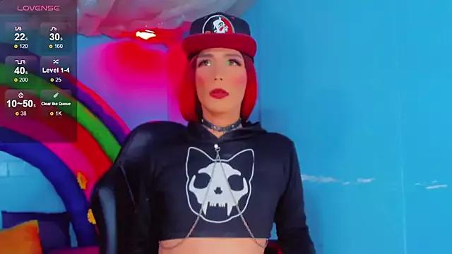 Discover our girls online shows and discover the company of countless livestreamers, with stunning shapes, sex toys and more.