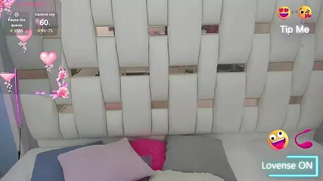 Katalina_red from StripChat