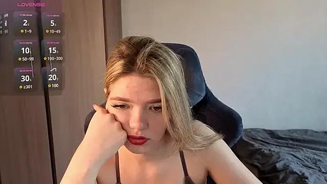 KatanaSVibe from StripChat