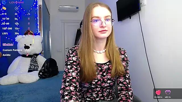 Discover our girls online shows and discover the company of countless livestreamers, with stunning shapes, sex toys and more.
