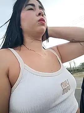 Discover our girls online shows and discover the company of countless livestreamers, with stunning shapes, sex toys and more.
