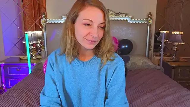 Katherine_Loveau from StripChat is Freechat