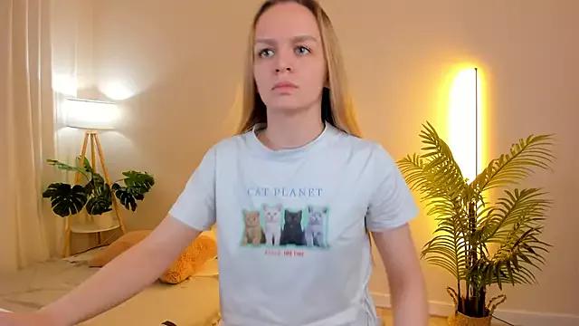 KathyRossi from StripChat is Freechat