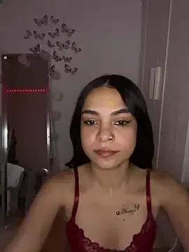 Discover our girls online shows and discover the company of countless livestreamers, with stunning shapes, sex toys and more.