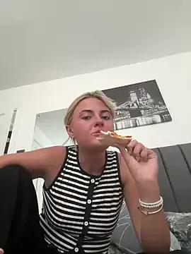 Photos of KatieGrace from StripChat is Freechat