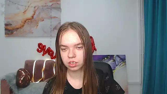 Discover our girls online shows and discover the company of countless livestreamers, with stunning shapes, sex toys and more.