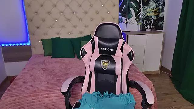 KattieSims from StripChat