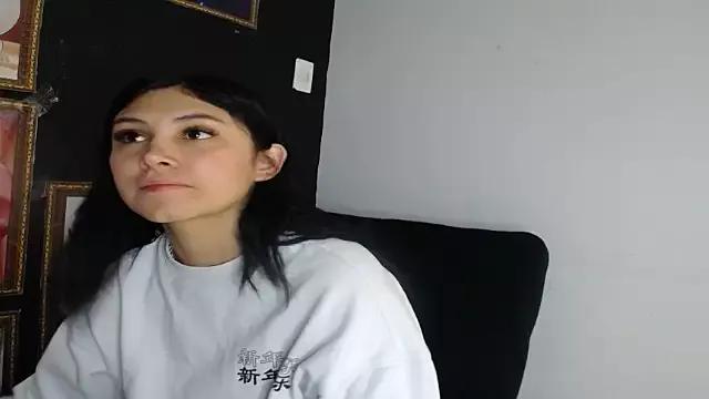 katy_lenah from StripChat is Freechat
