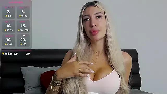 KaylaKimm from StripChat is Freechat
